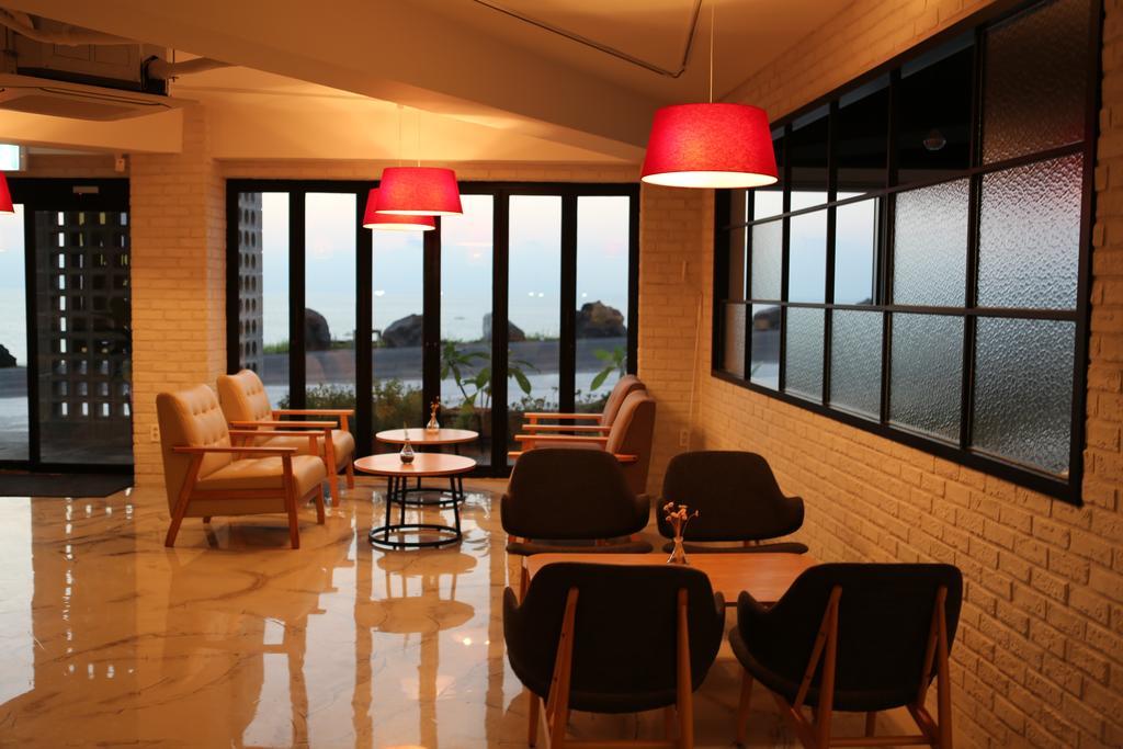 Plumeria Pension เมืองเชจู ภายนอก รูปภาพ