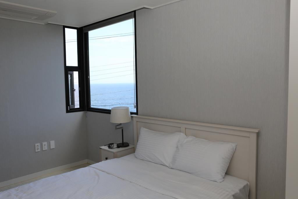Plumeria Pension เมืองเชจู ภายนอก รูปภาพ